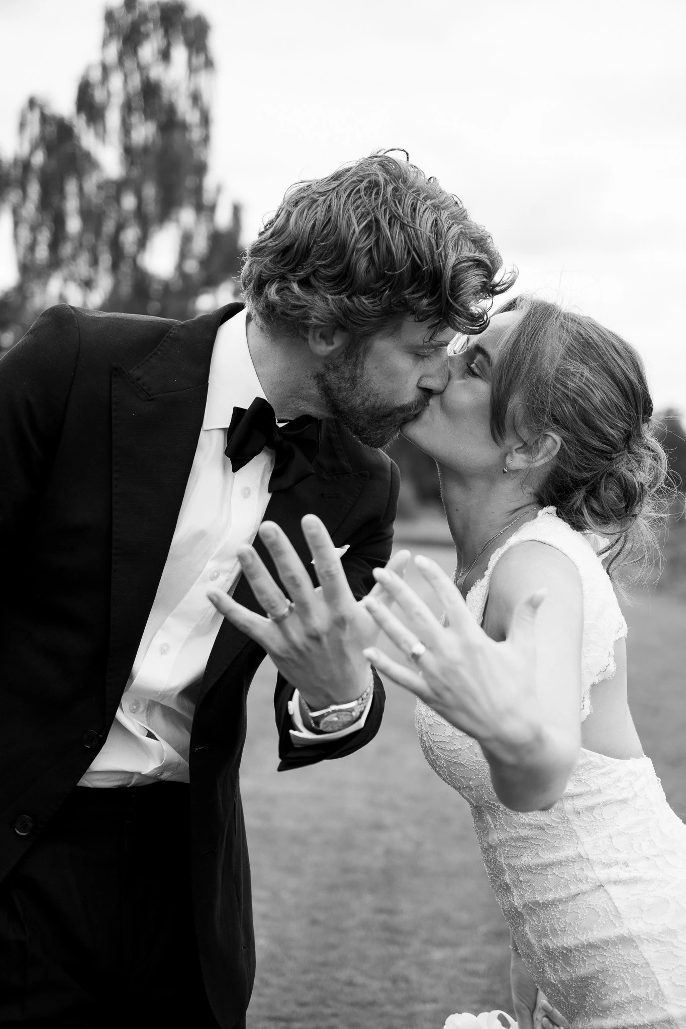 Wedding kiss and rings